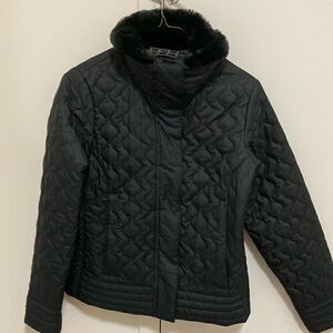 Marmot St. Moritz Black Quilted Woman’s Jacket with Faux Fur Collar. Size Small